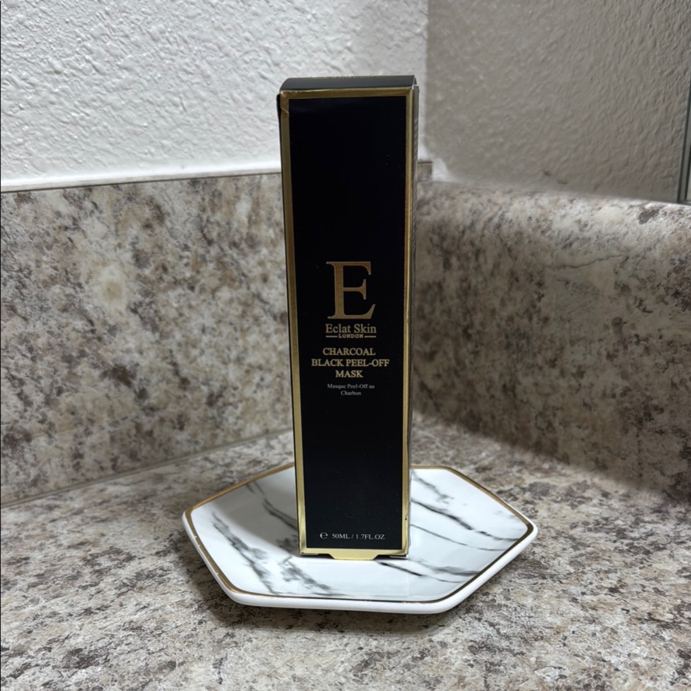Eclat Skin Charcoal Peel-Off Mask